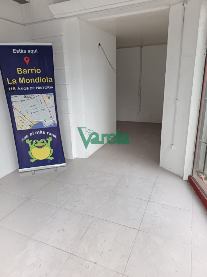 Local Comercial ID.23156 - Alquier local Pocitos Nuevo sobre Rivera a mts Mvd Shopping
