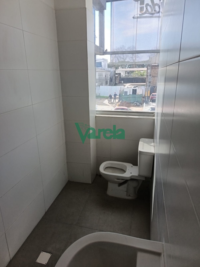 Local Comercial ID.23121 - Local comercial, alquiler Camino Carrasco, esquina, Malvin Norte