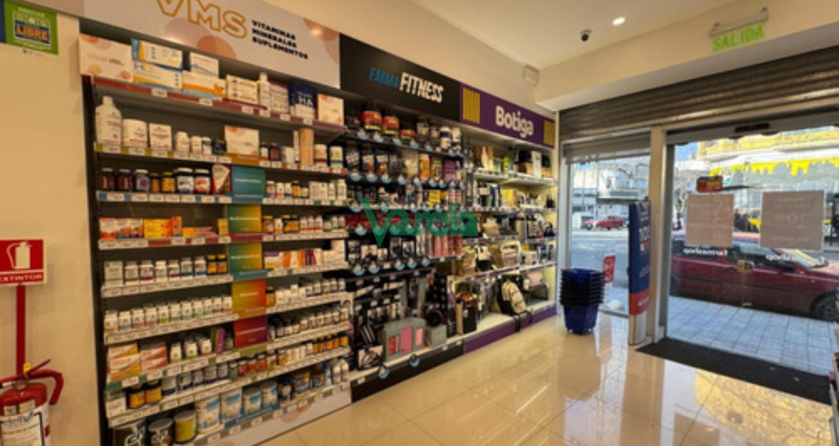 Local Comercial ID.22782 - Venta Local Comercial Con renta Con Farmashop Aguada