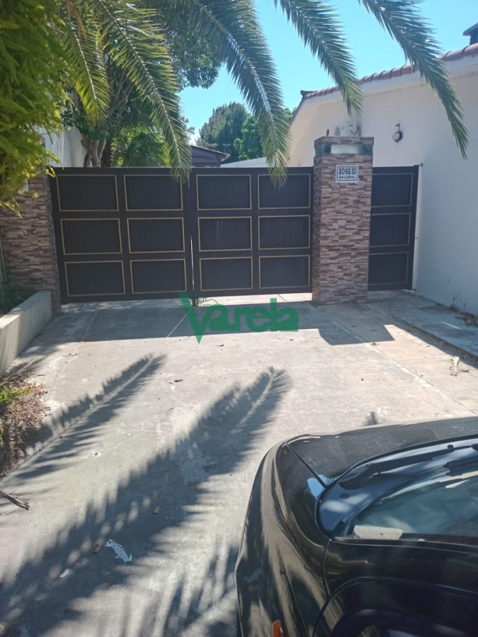 Local Comercial ID.22920 - Galpon en venta con amplio terreno y muy buen punto