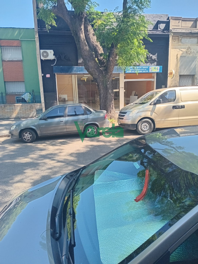 Local Comercial ID.22844 - Local comercial en alquiler casi Arenal Grande, La Comercial