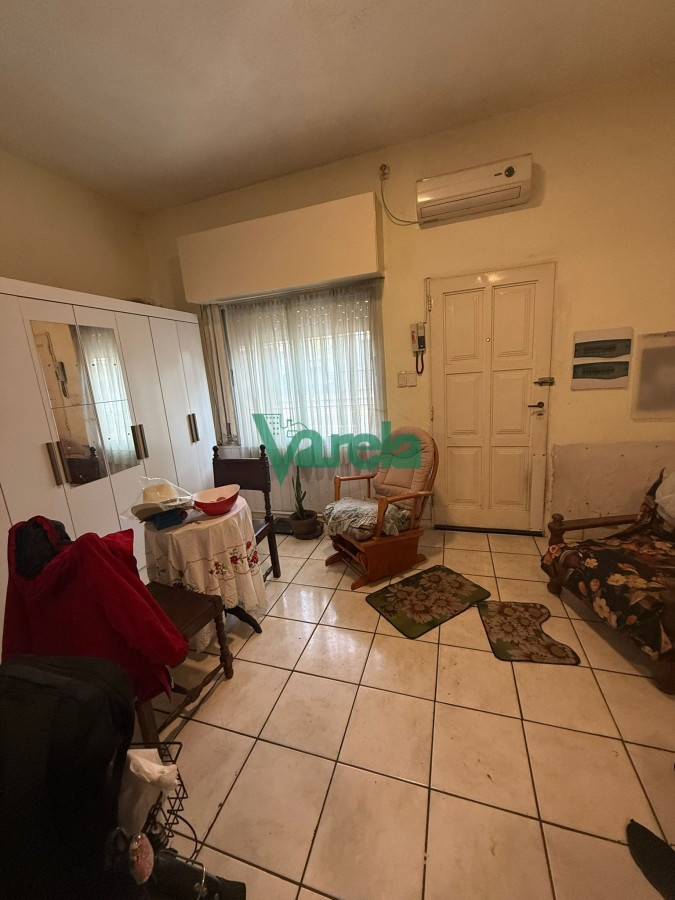 Local Comercial ID.22647 - Venta local comercial apto vivienda en Aguada sobre Agraciada ideal renta