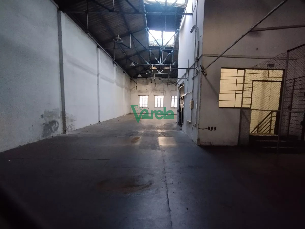 Local Comercial ID.22449 - Local en alquiler Cordon 3 plantas, gran deposito o varios rubros