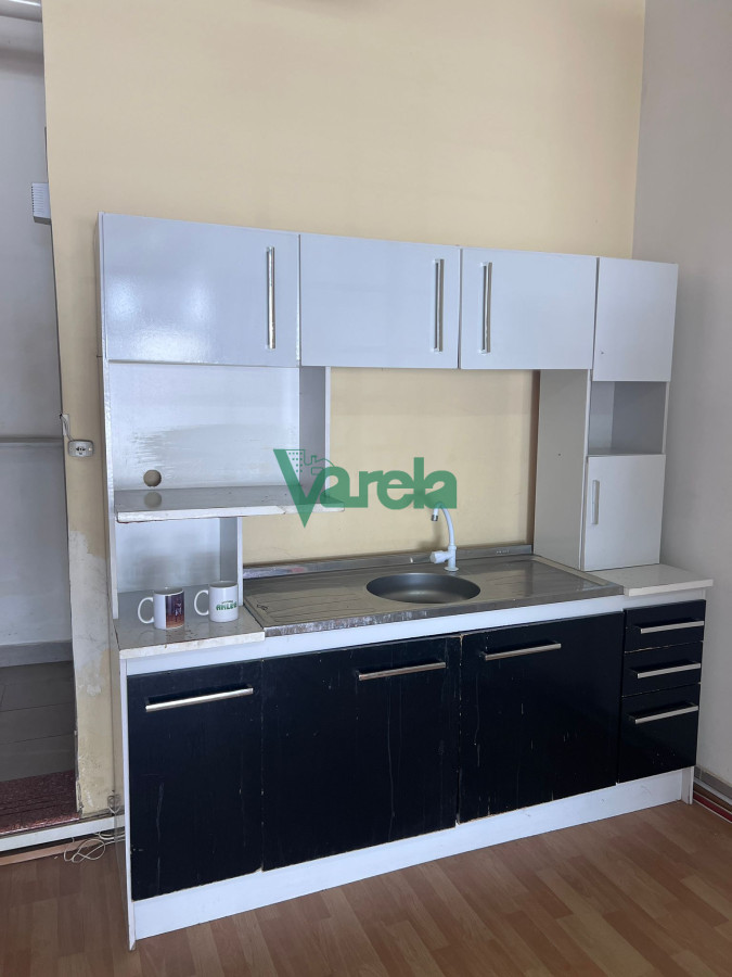 Local Comercial ID.22526 - Venta Local Comercial Con Baño Ideal Renta o Negocio Ciudad Vieja