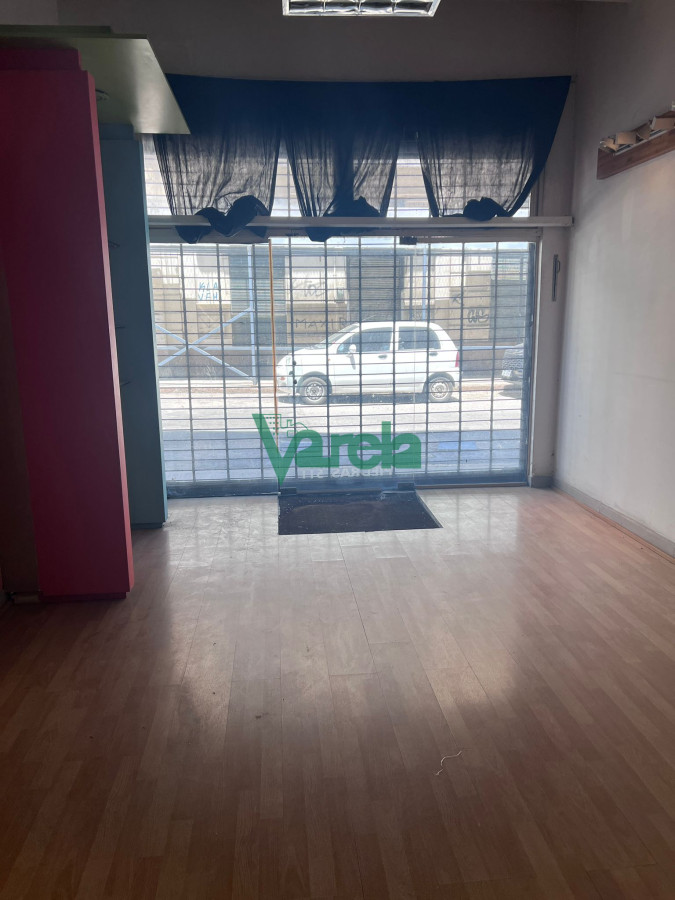 Local Comercial ID.22526 - Venta Local Comercial Con Baño Ideal Renta o Negocio Ciudad Vieja