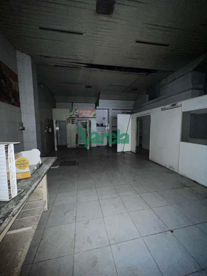 Local Comercial ID.22208 - venta local comercial con deposito y oficina sobre agraciada prado 