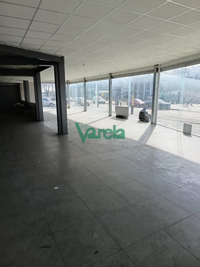 Local Comercial ID.23121 - Local comercial, alquiler Camino Carrasco, esquina, Malvin Norte