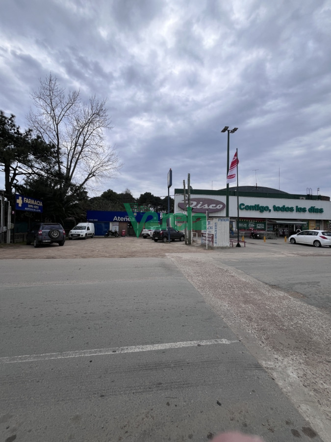 Local Comercial ID.22292 - Local en Venta sobre giannattasio Medanos de Solymar 