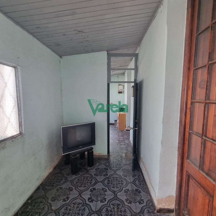 Local Comercial ID.22018 - Venta de galpon con casa de 2 dorm Camino Maldonado a metros