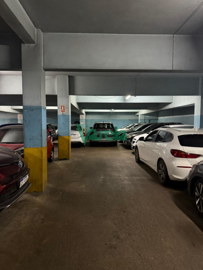 Local Comercial ID.22817 - Venta Parking Emblematico Centro 100 autos