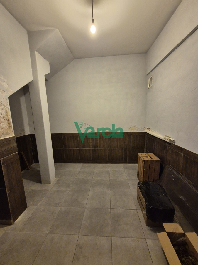 Local Comercial ID.22545 - Venta local en 3 plantas 700 mts2, Agraciada esq San Fruscuoso