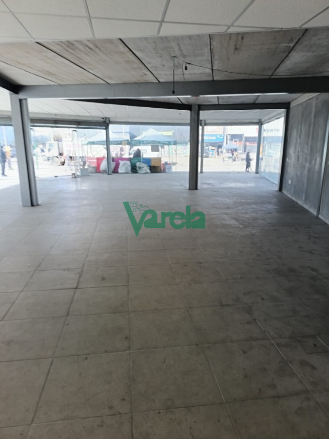 Local Comercial ID.23121 - Local comercial, alquiler Camino Carrasco, esquina, Malvin Norte