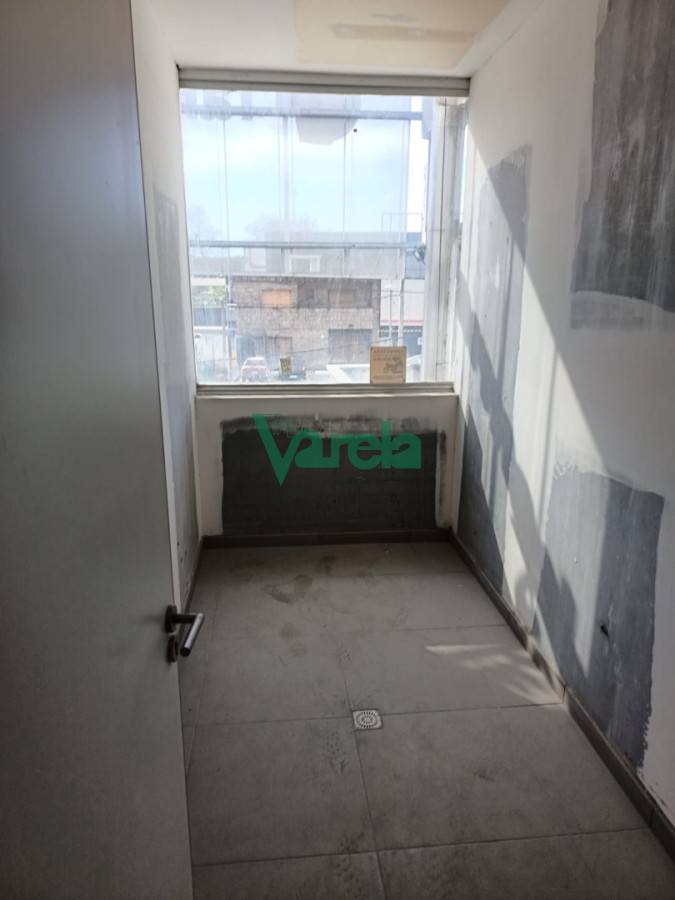 Local Comercial ID.23121 - Local comercial, alquiler Camino Carrasco, esquina, Malvin Norte