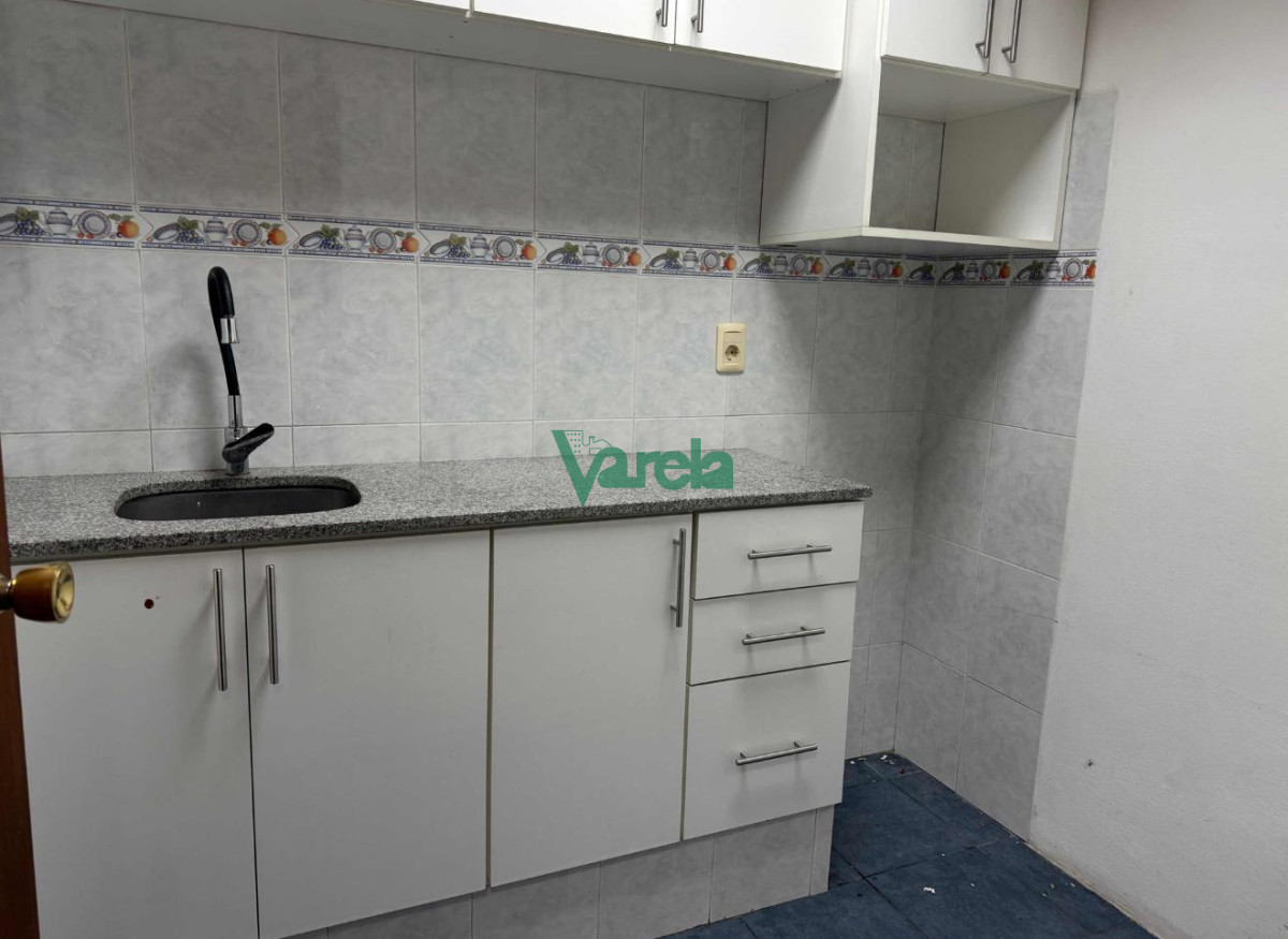Local Comercial ID.22791 - Alquiler Local Comercial Sobre Cesar Mayo Gutierrez Imperdible