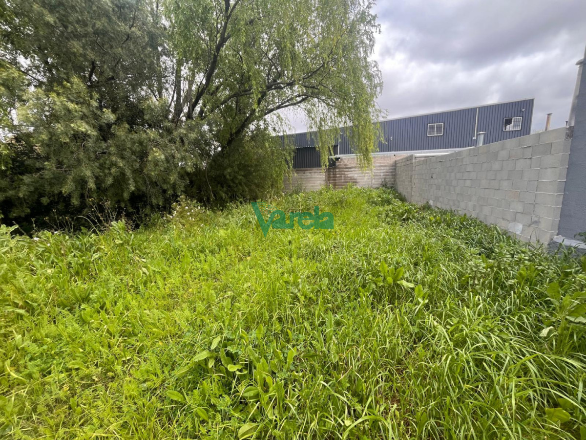 Terreno ID.21150 - Venta de terrenos en Lagomar Nuevo Barrio proximo Shopping