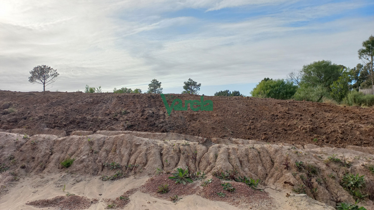 Terreno ID.23178 - U$S 22.000 + cuotas de 14 UR venta de terreno esquina Neptunia Sur