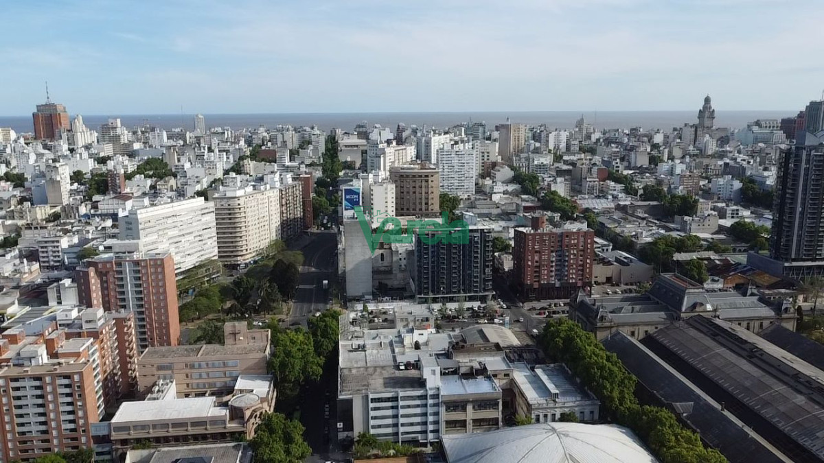 Terreno ID.22816 - Venta Terreno Edificio 15 pisos Aguada Centro Bahia