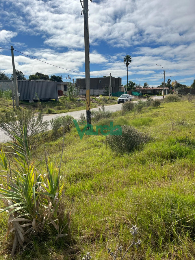 Terreno ID.22174 - Terreno alto y parejo con proyecto autorizado por IMC, Lagomar