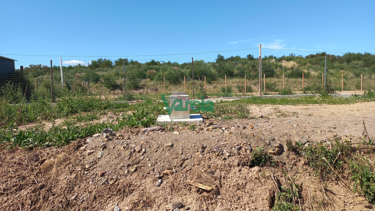 Terreno ID.23178 - U$S 22.000 + cuotas de 14 UR venta de terreno esquina Neptunia Sur
