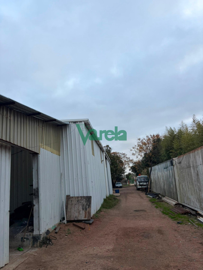 Terreno ID.23138 - Terreno en venta en San Jos{e de Carrasco 2200 m2 con casa y galpón