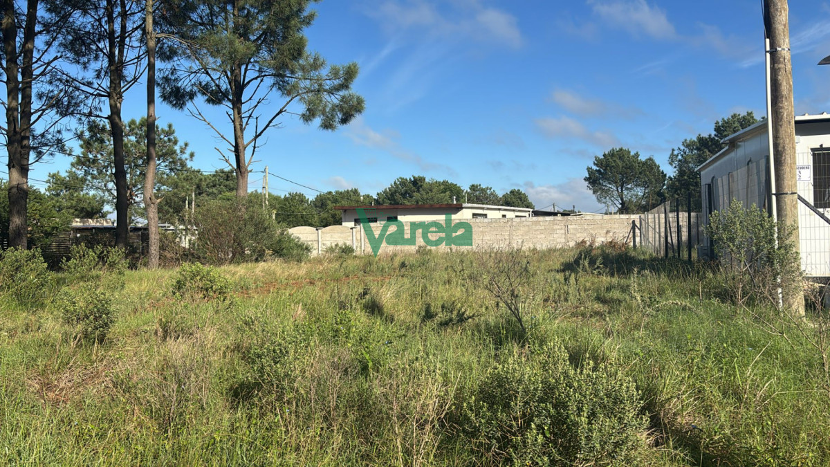 Terreno ID.22778 - Terrenos , al Norte , Esquina 