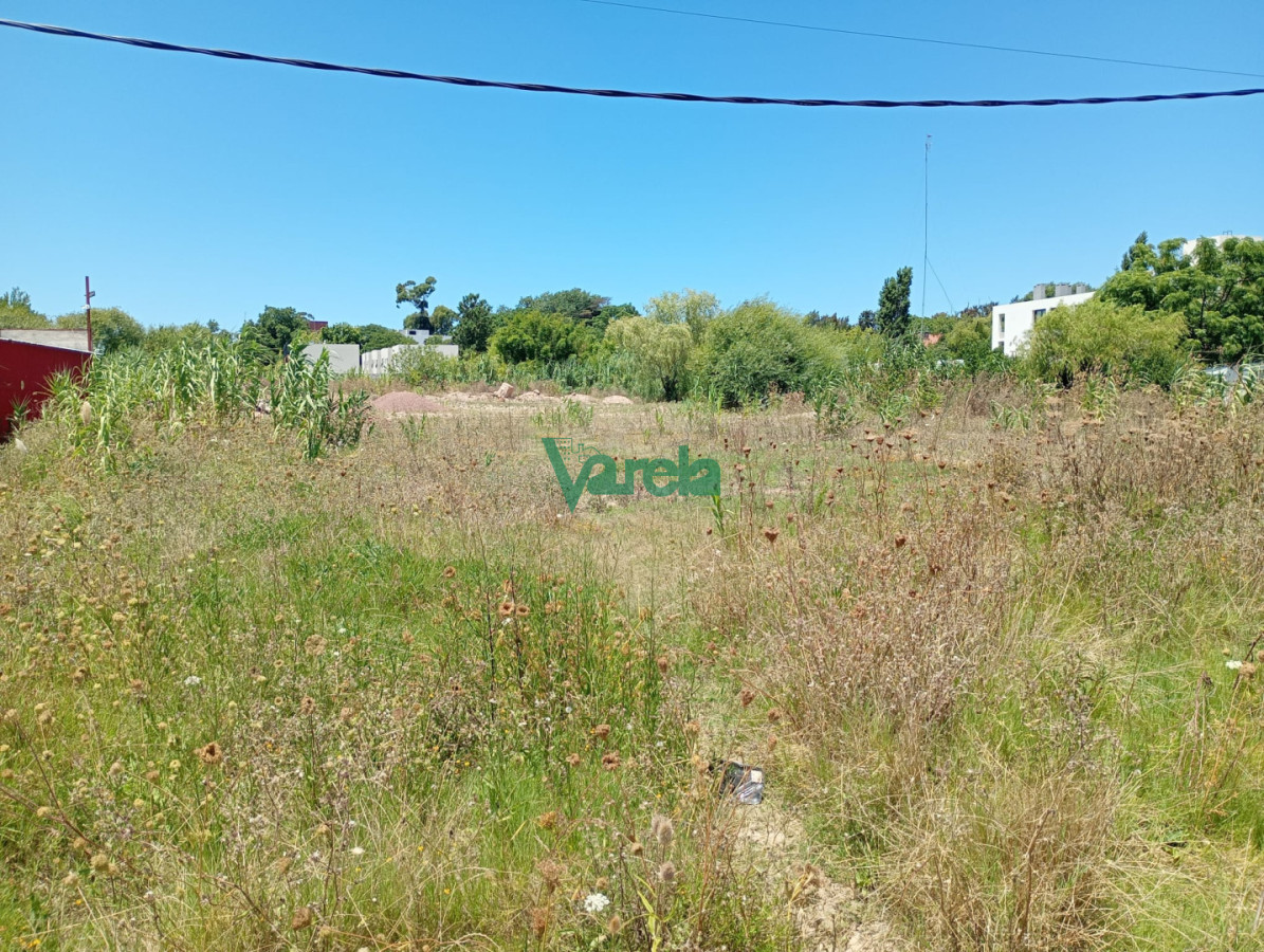 Terreno ID.22911 - Venta Terreno Carrasco norte, zona Portones Schopping, oportunidad unica