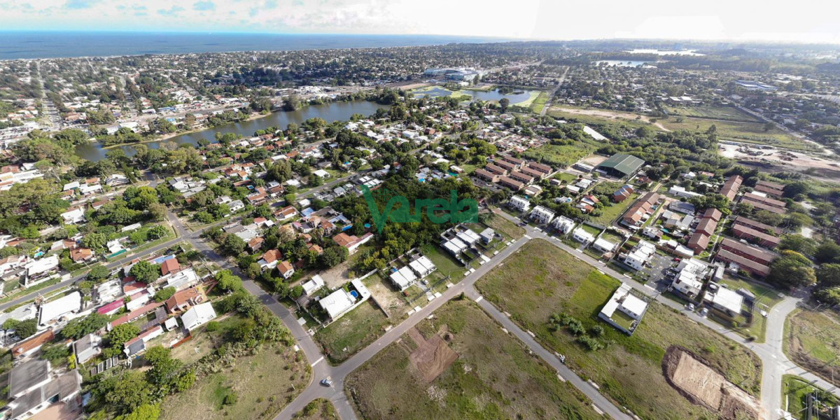 Terreno ID.22323 - Venta terreno Lagomar, saneamiento. Ideal desarrollador.