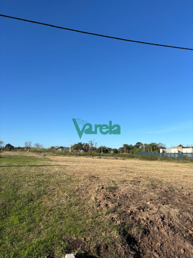 Terreno ID.22322 - Terreno Lagomar en excelente entorno, con saneamiento.