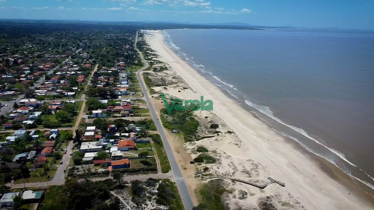 Terreno ID.22551 - Tres solares en venta (2.218 m2) a 800 metros de playa