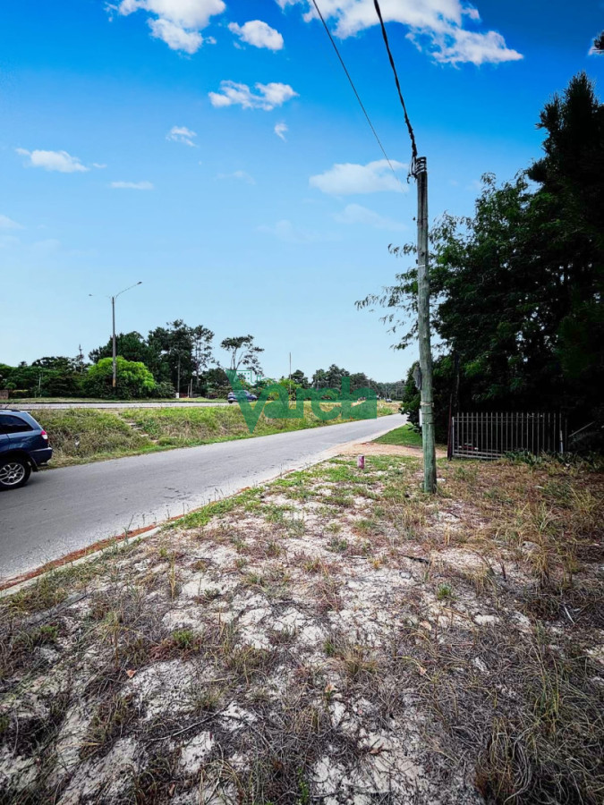 Terreno ID.22922 - Terreno en venta Pinar sur 892 m2