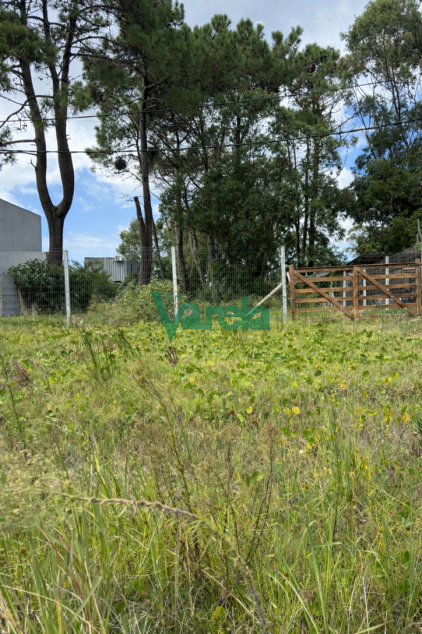 Terreno ID.22940 - Terreno en venta en Solymar sobre la Rambla