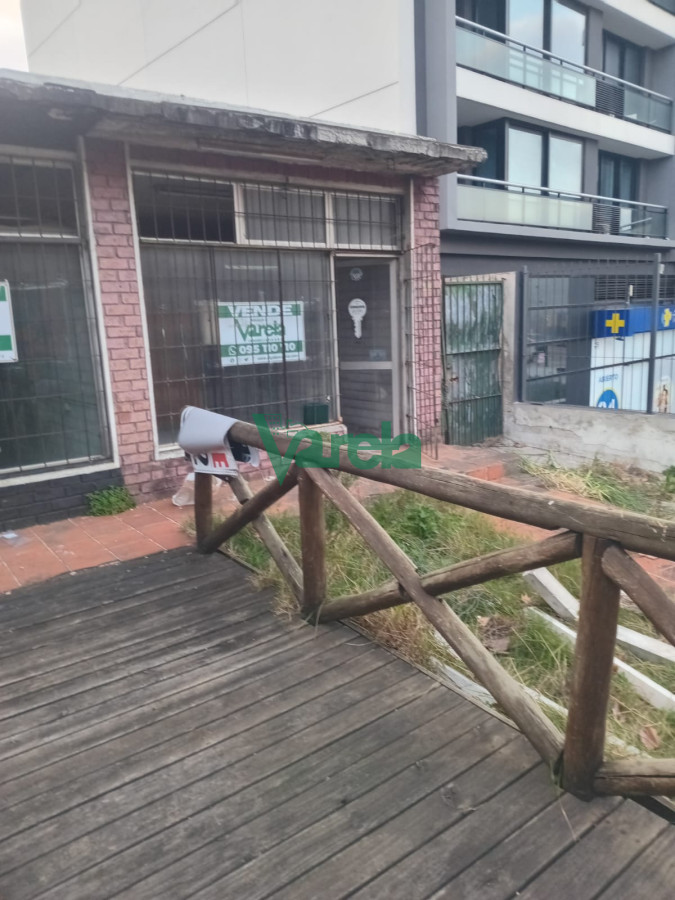 Terreno ID.22639 - Venta de terreno en Buceo, con altura, sobre Rivera esquina Comercio