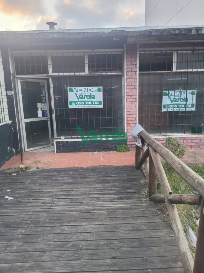 Terreno ID.22639 - Venta de terreno en Buceo, con altura, sobre Rivera esquina Comercio