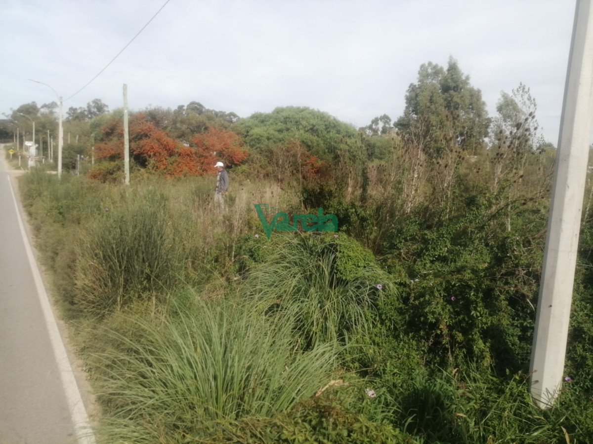 Terreno ID.22294 - Terreno en venta en Villa Tato sobre  Camino Los Horrneros. Esquina