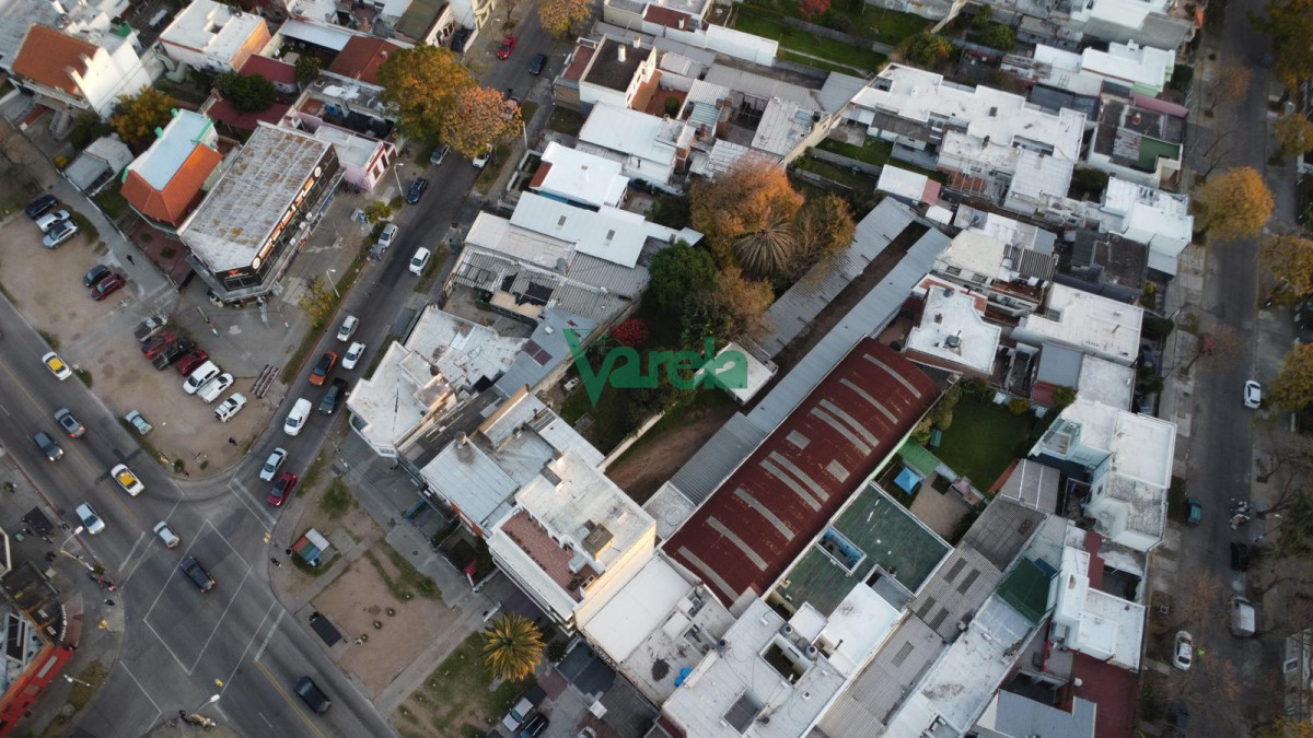 Terreno ID.22636 - Venta Terreno Unico Sobre Avenida La blanqueada Inversion Con Altura