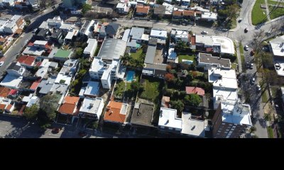 Venta Terreno 30 metros de frente iversion altura 9 metros malvin