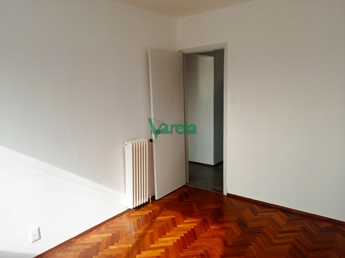 Apartamento ID.21857 - Alquiler apartamento, 2 dormitorios, de estilo, a nuevo, gge, a metros Rambla!!!!