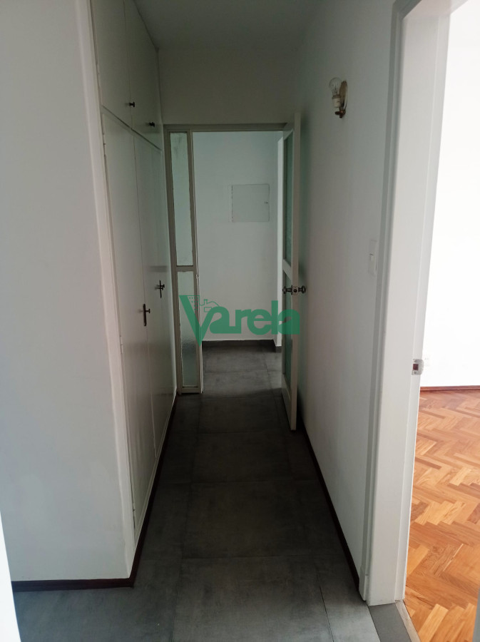 Apartamento ID.21857 - Alquiler apartamento, 2 dormitorios, de estilo, a nuevo, gge, a metros Rambla!!!!