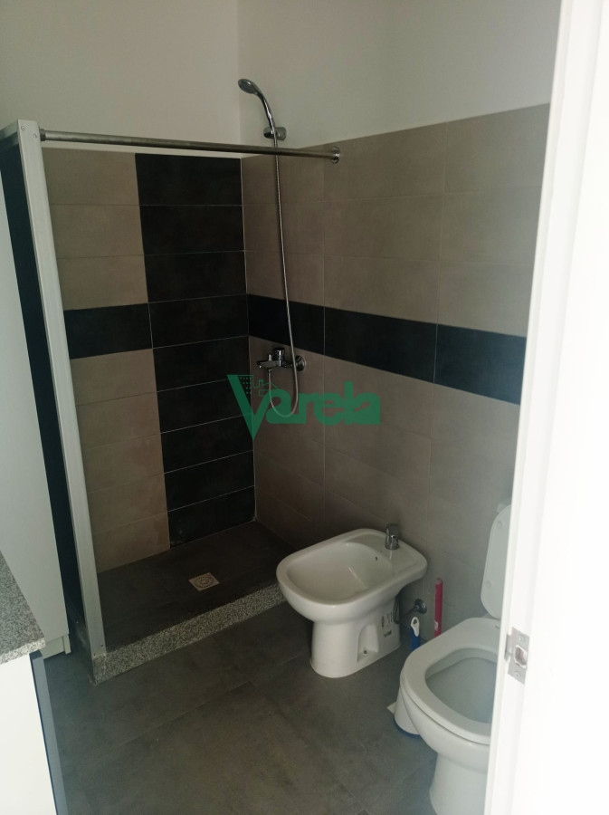 Apartamento ID.21857 - Alquiler apartamento, 2 dormitorios, de estilo, a nuevo, gge, a metros Rambla!!!!