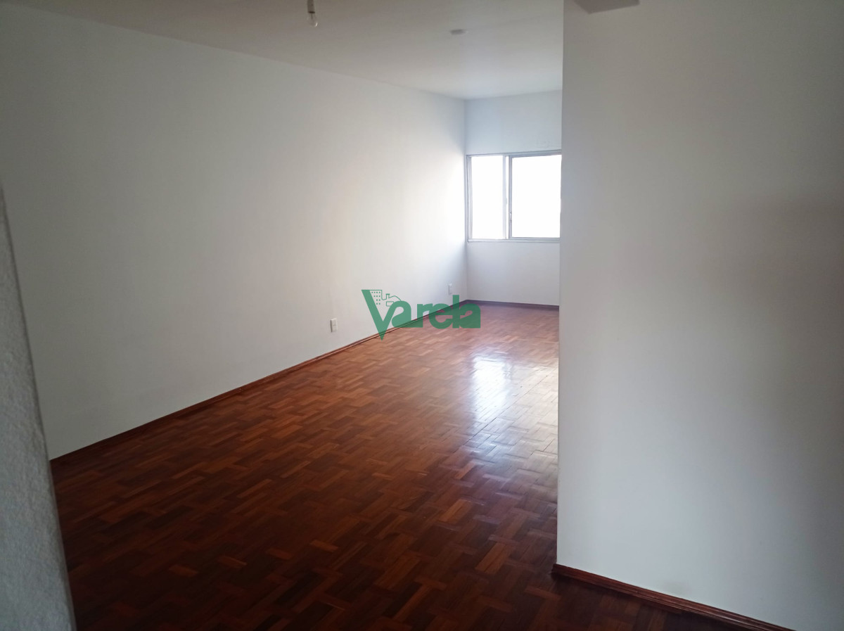 Apartamento ID.21857 - Alquiler apartamento, 2 dormitorios, de estilo, a nuevo, gge, a metros Rambla!!!!