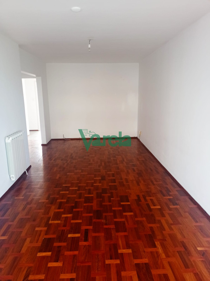 Apartamento ID.21857 - Alquiler apartamento, 2 dormitorios, de estilo, a nuevo, gge, a metros Rambla!!!!