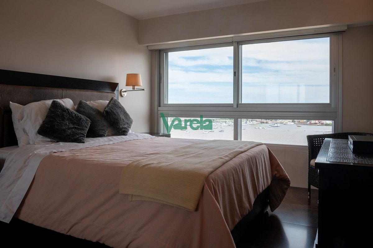 Apartamento ID.21603 - Alquiler apto  Rambla Puertito del Buceo, 3 dorm, serv. piscna y 4 gges, con muebles