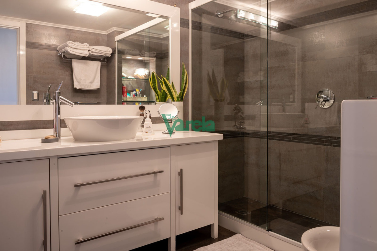 Apartamento ID.21603 - Alquiler apto  Rambla Puertito del Buceo, 3 dorm, serv. piscna y 4 gges, con muebles