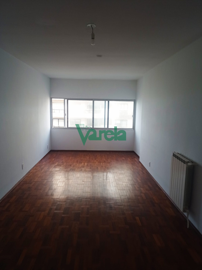 Apartamento ID.21857 - Alquiler apartamento, 2 dormitorios, de estilo, a nuevo, gge, a metros Rambla!!!!