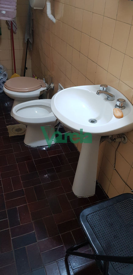 Oficina ID.18688 - Muy buen edificio de oficinas en Galeria Libertador