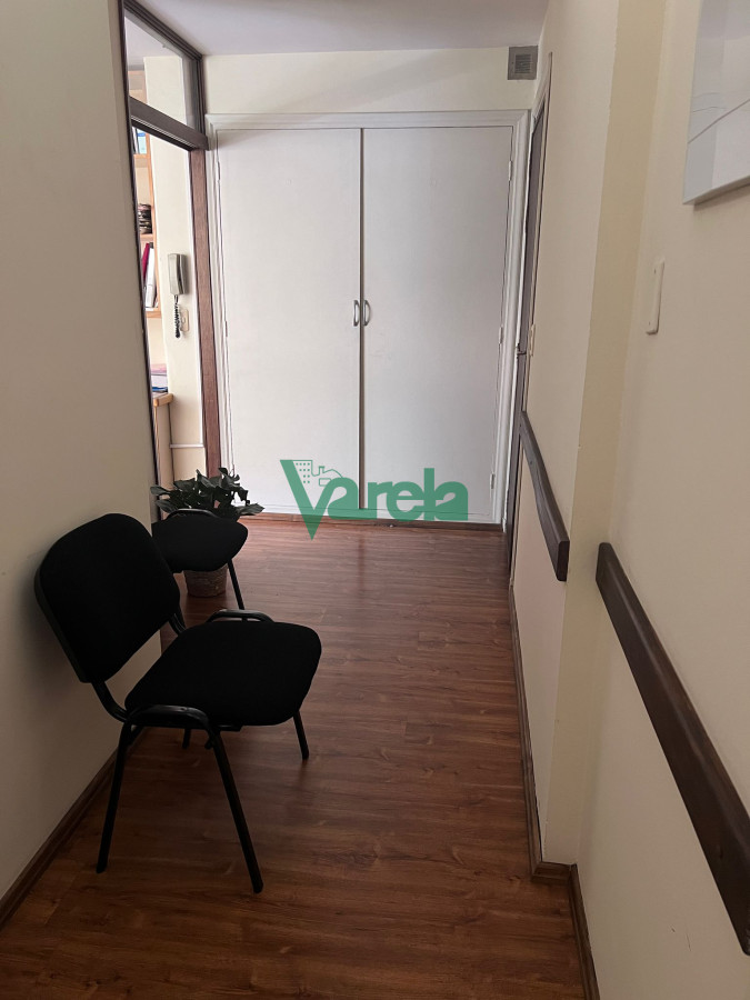Oficina ID.22420 - Venta oficina centro 2 padrones amplia reciclada