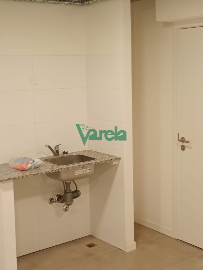 Oficina ID.22935 - Venta gran apto para oficina Cordón casi Bulevard Artigas