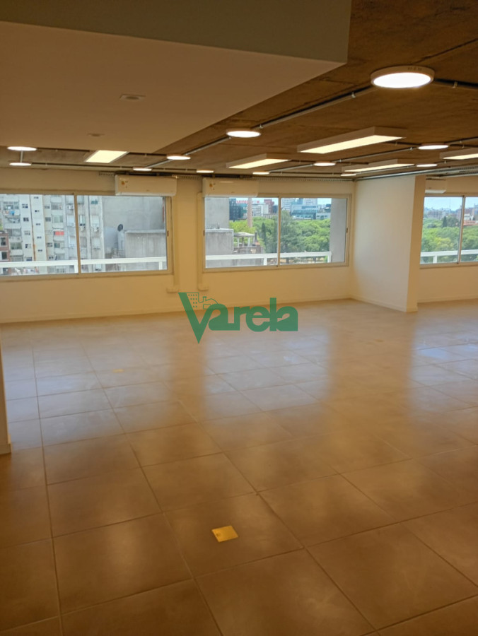 Oficina ID.22935 - Venta gran apto para oficina Cordón casi Bulevard Artigas