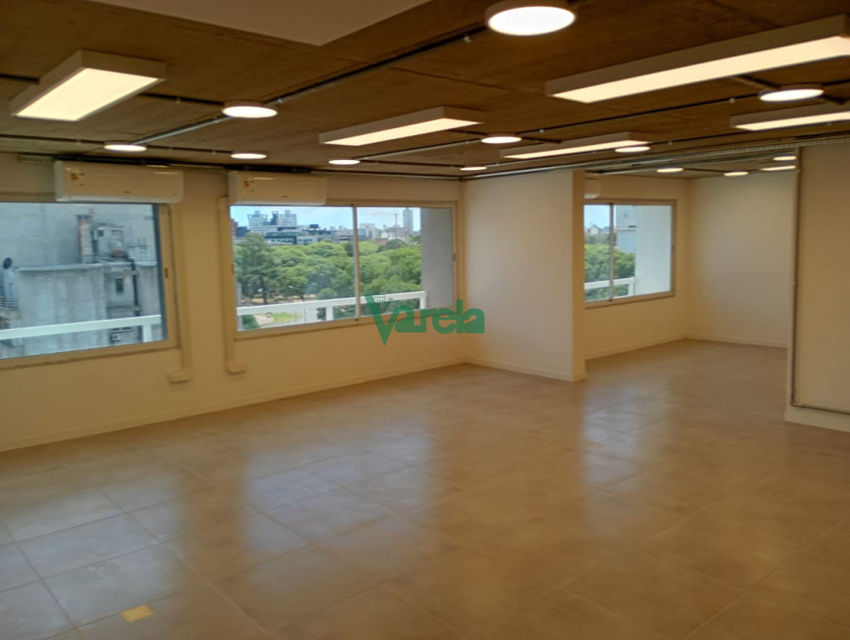 Oficina ID.22935 - Venta gran apto para oficina Cordón casi Bulevard Artigas