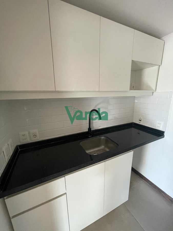 Oficina ID.22248 - VENTA Oficina, Cuidad Vieja,75 m2 ,baño, cocina, luminosa, todo a nuevo!!!